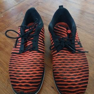 Nike Roshe Two Flyknit Red And Black Men 9.5